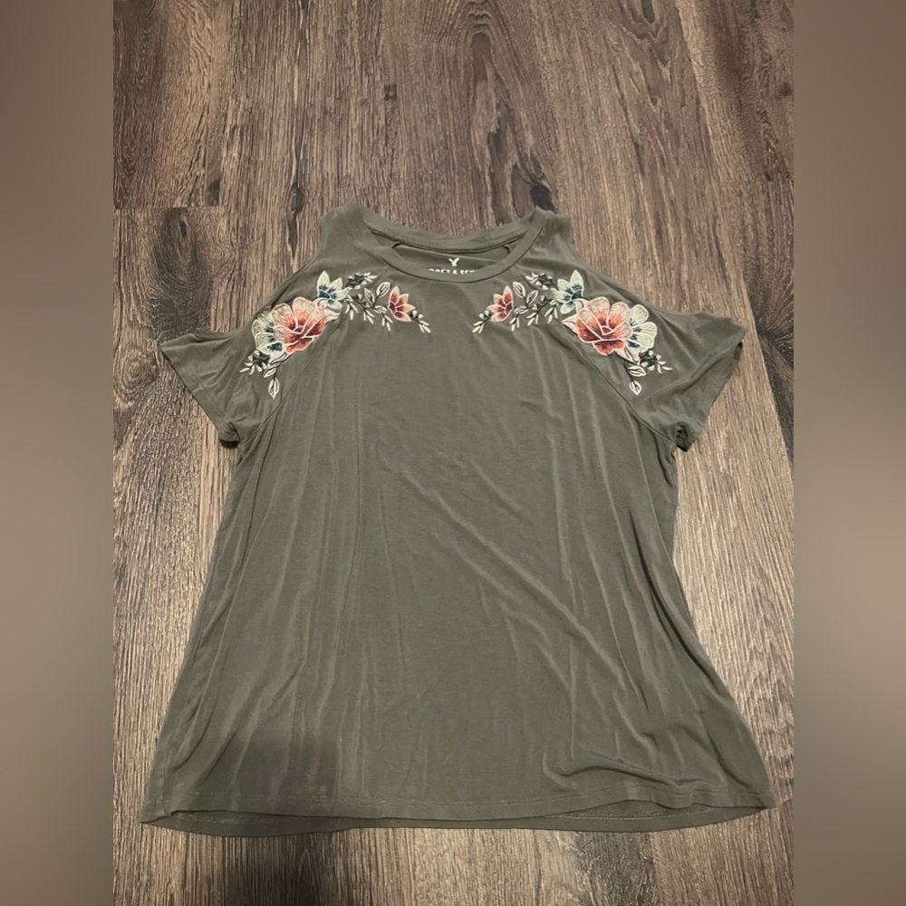 American Eagle Top